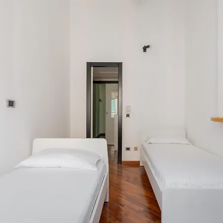 Modern With Mezzanine By Wonderful Italy Bologna